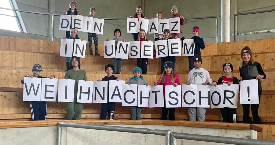 Kinder mit Buchstaben
