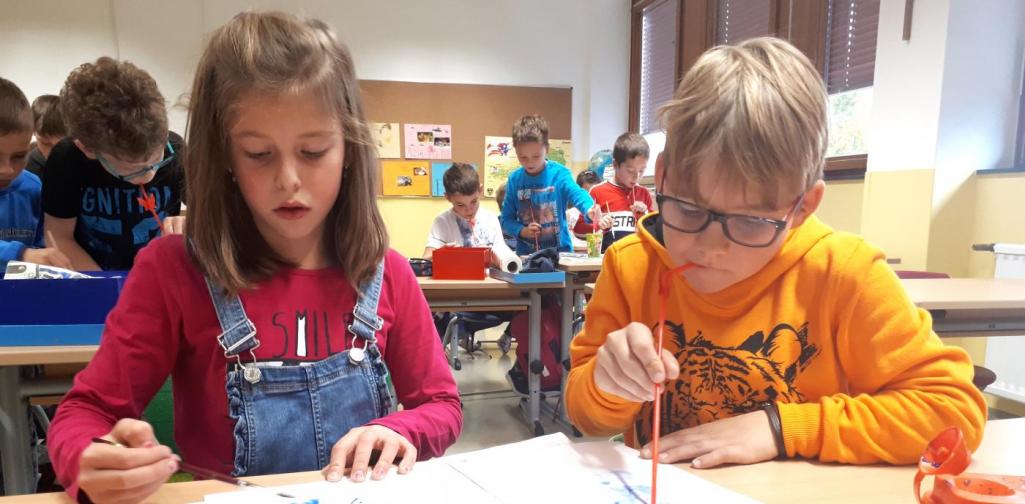 Buddy-Zeichenstunde12 Kinder zeichnen